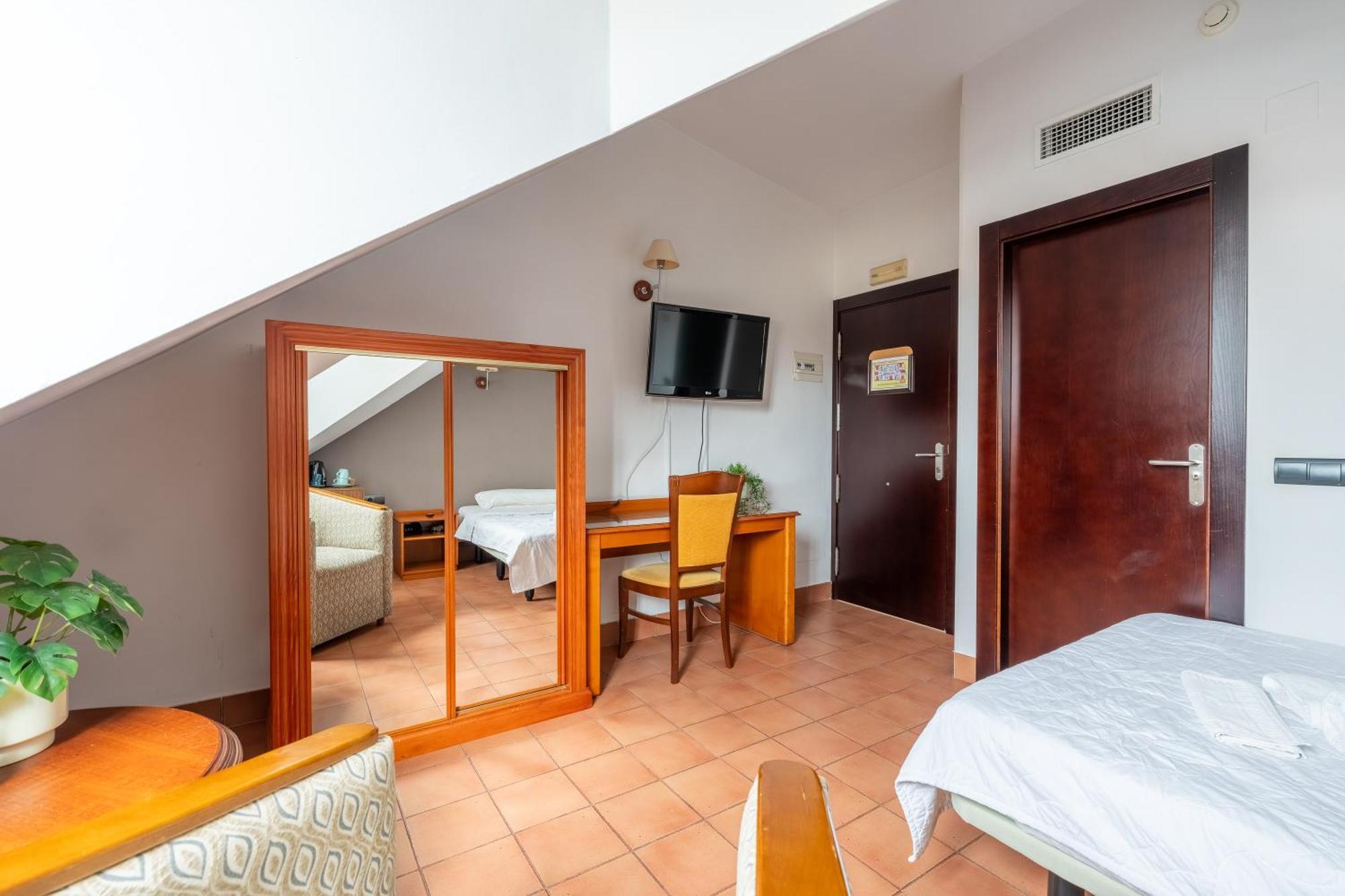 I Am La Posada Hotel And Apartment Бенальмадена Екстер'єр фото